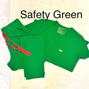 Figs Safety Green Scrub Set